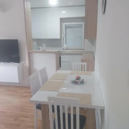 Milica Διαμέρισμα Τρέμπινιε